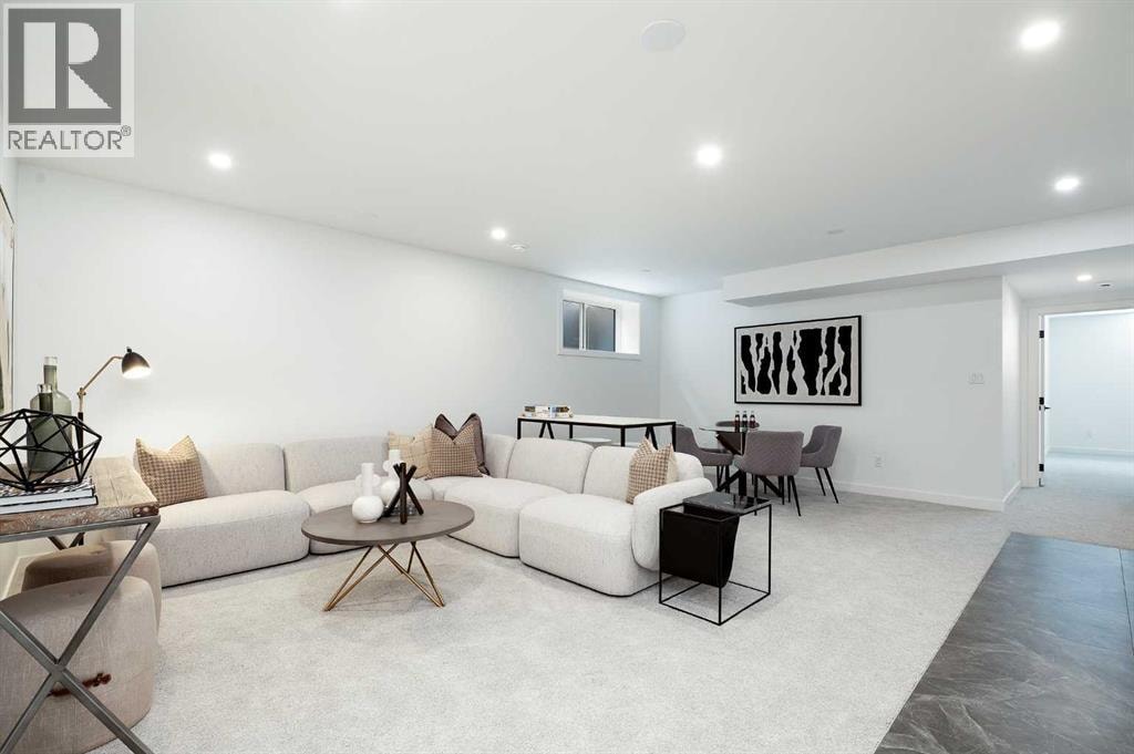 517 28 Avenue NW — photo 31