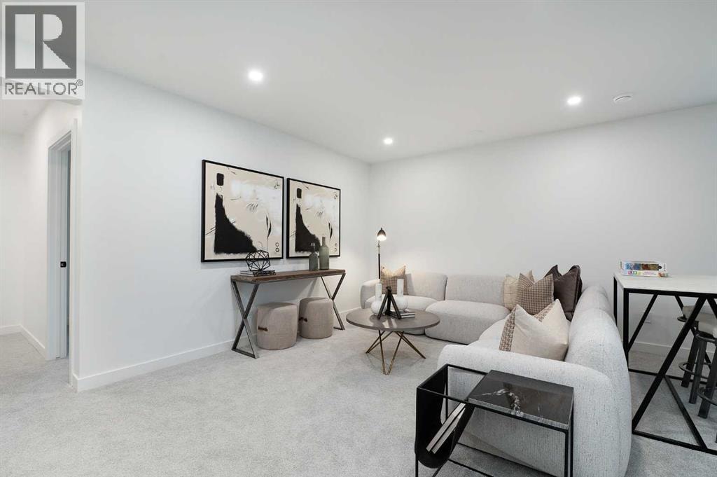 517 28 Avenue NW — photo 32