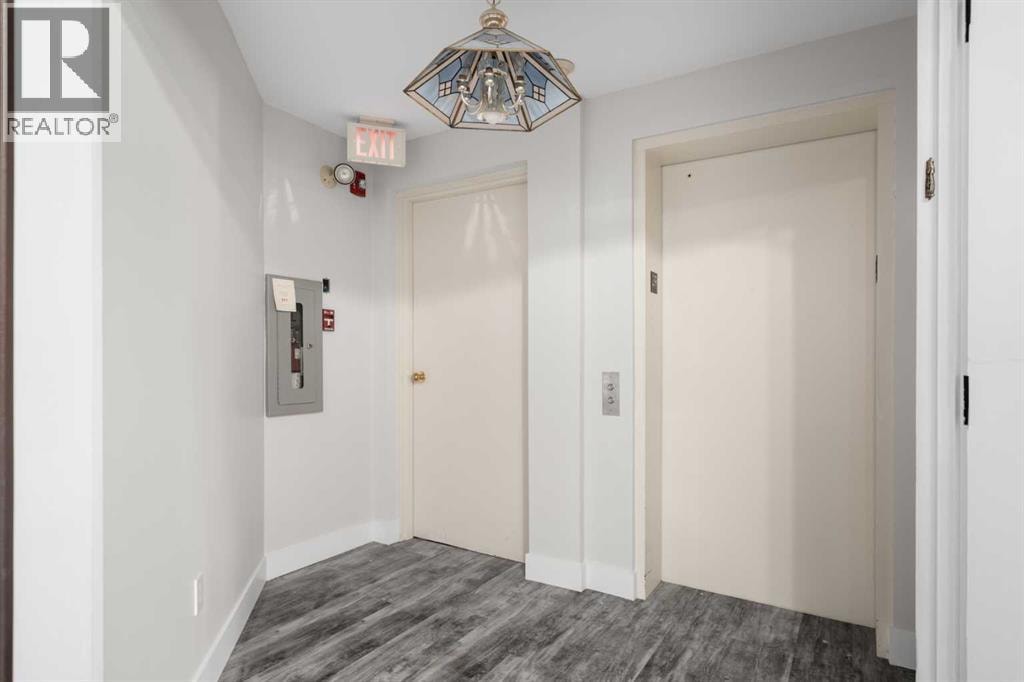 602, 505 Canyon Meadows Drive SW — photo 17