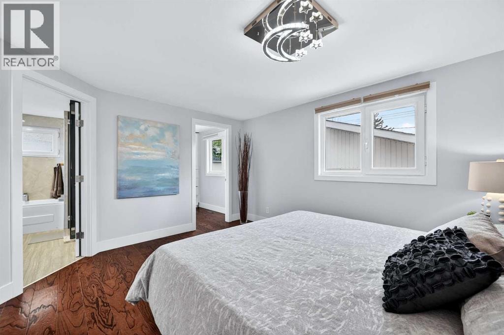 11 Selkirk Drive SW — photo 23