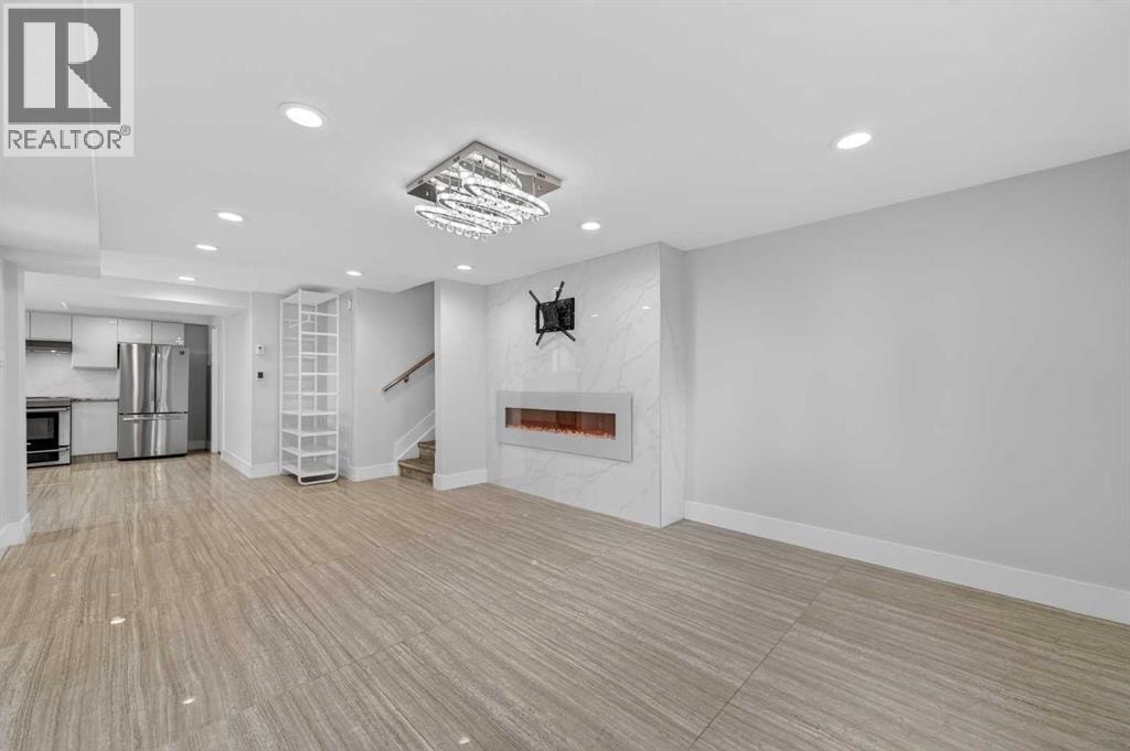 11 Selkirk Drive SW — photo 32