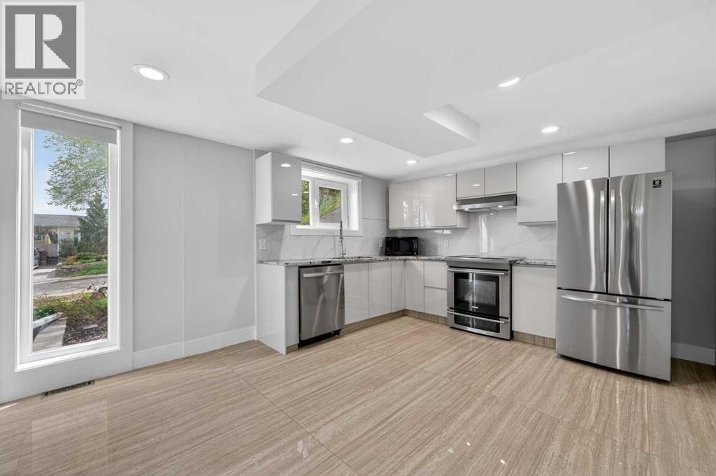 11 Selkirk Drive SW — photo 33