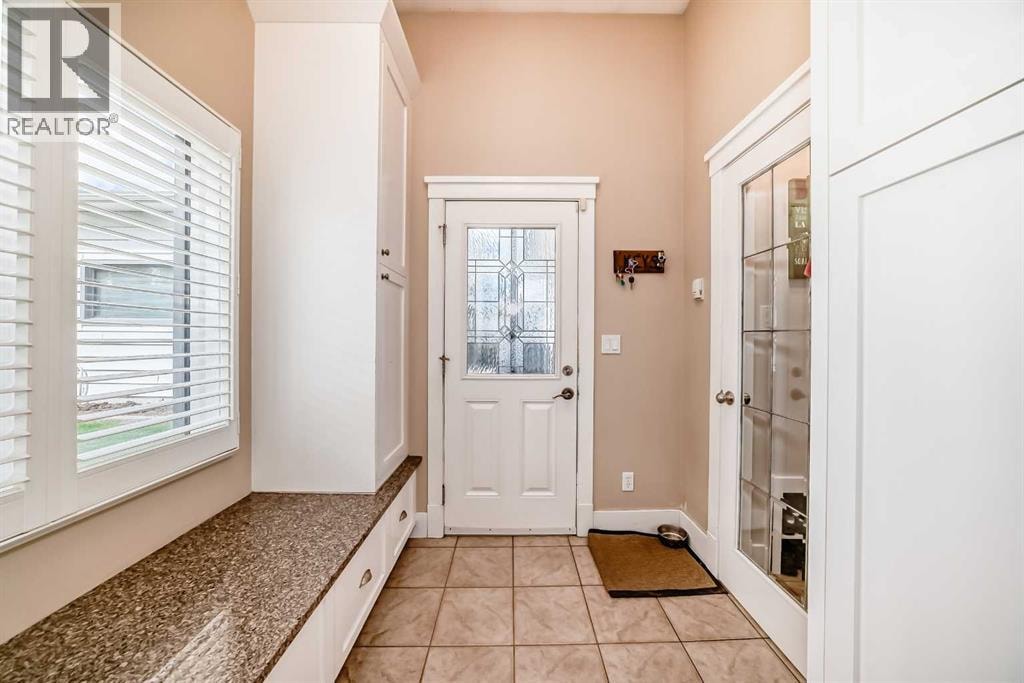 8215 5 Street SW — photo 23