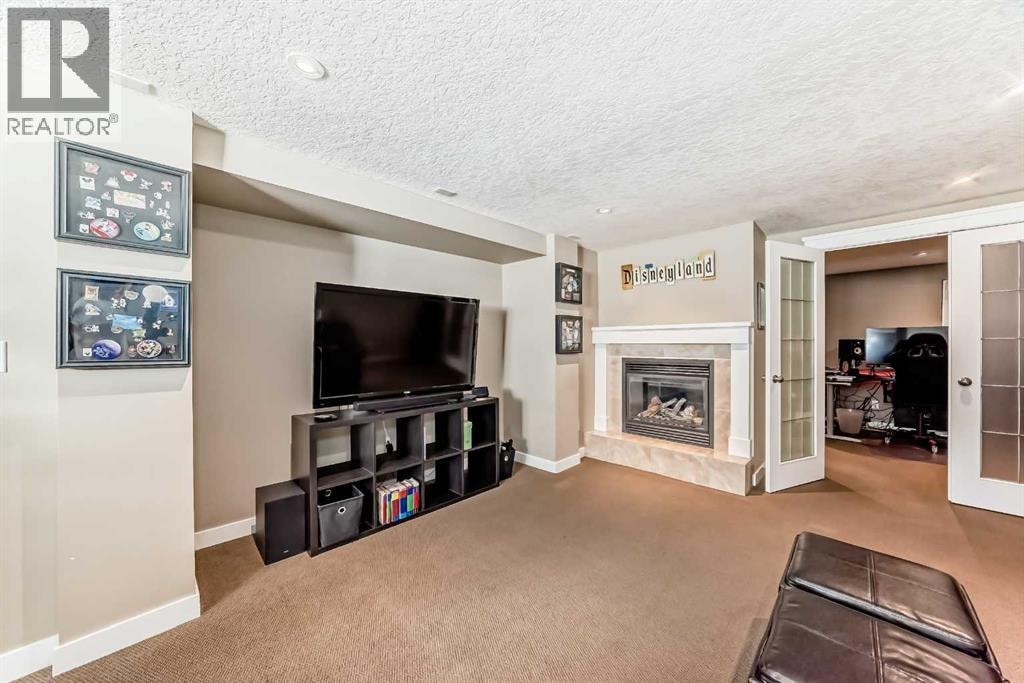 8215 5 Street SW — photo 27