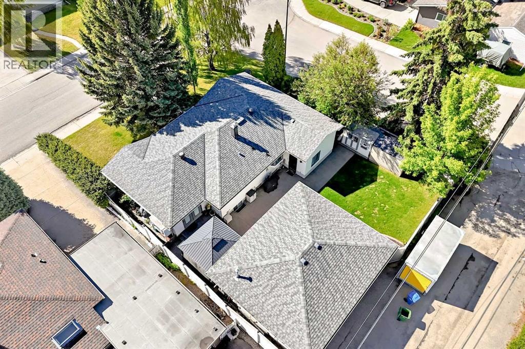 8215 5 Street SW — photo 48