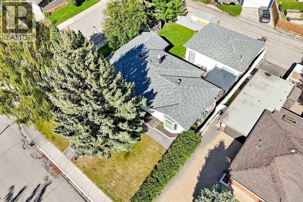 8215 5 Street SW — photo 45