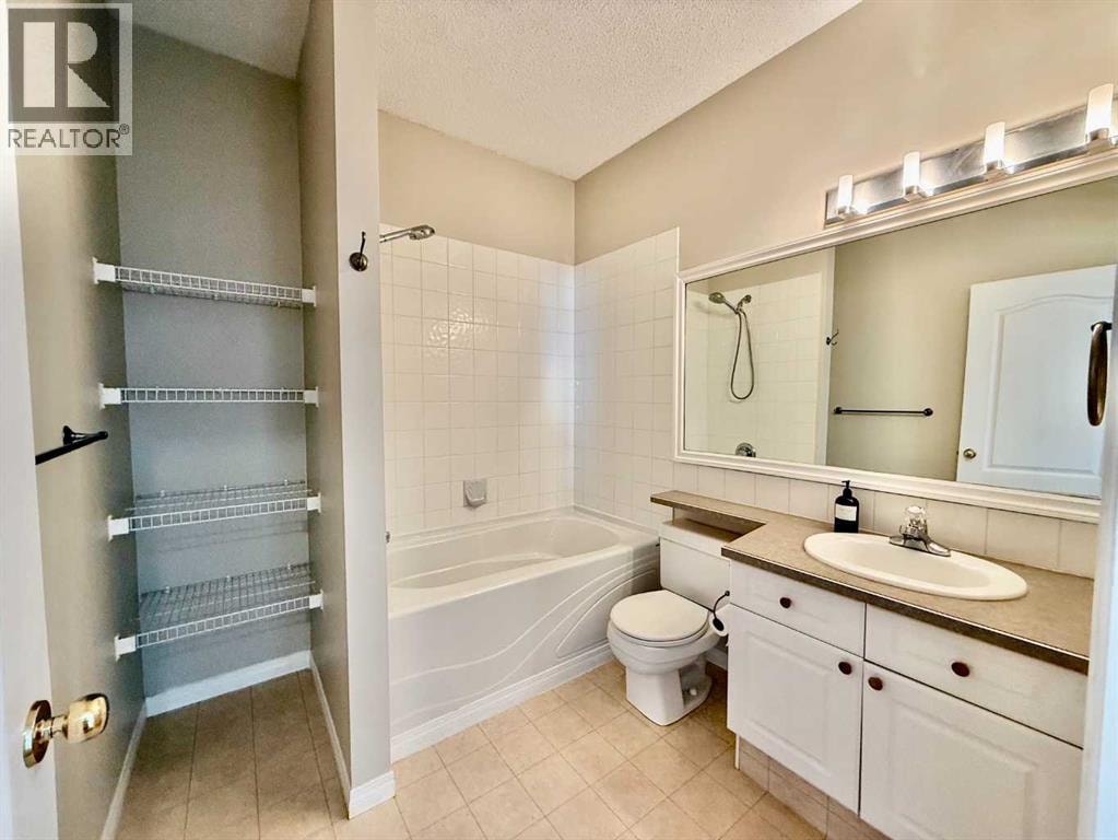 102 Prestwick Gardens SE — photo 35