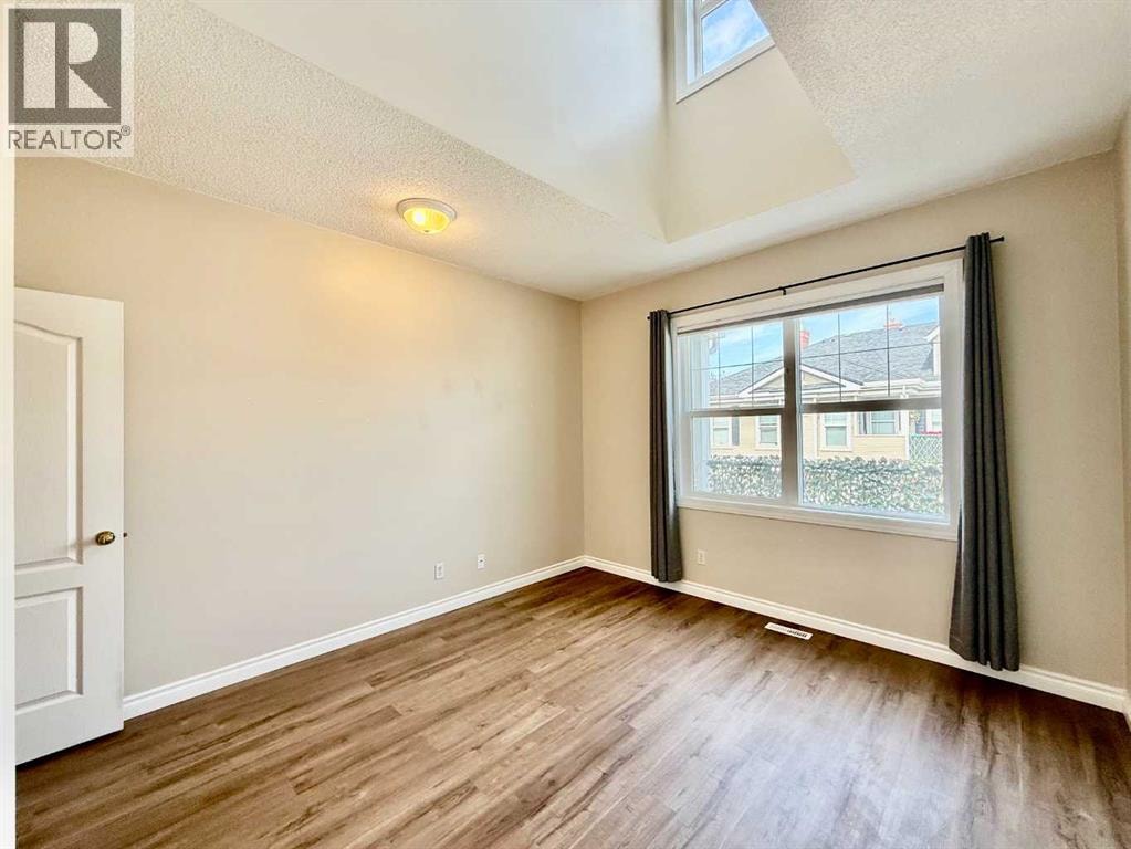 102 Prestwick Gardens SE — photo 28