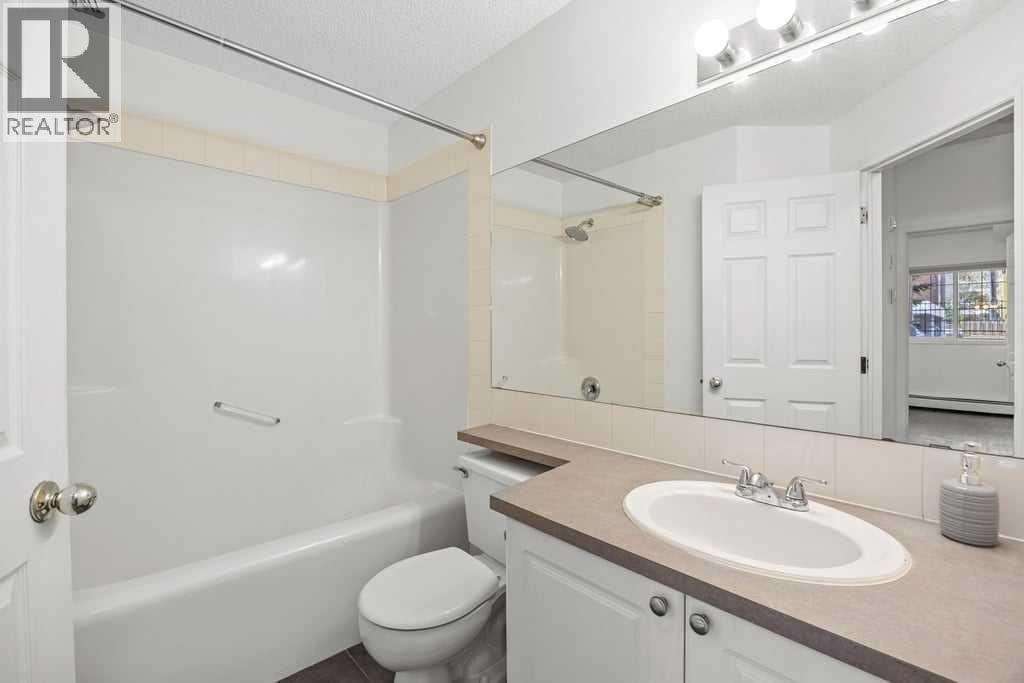 121, 126 14 Avenue SW — photo 22
