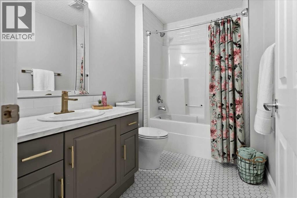 255 Gleneagles View — photo 33