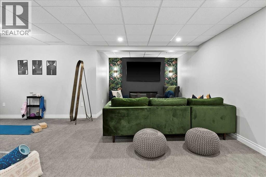 255 Gleneagles View — photo 37