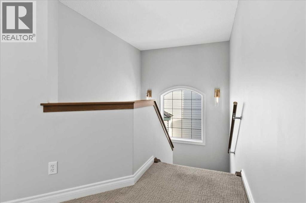 255 Gleneagles View — photo 18