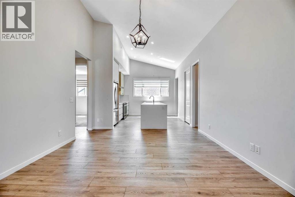 33 Lucas Rise NW — photo 11