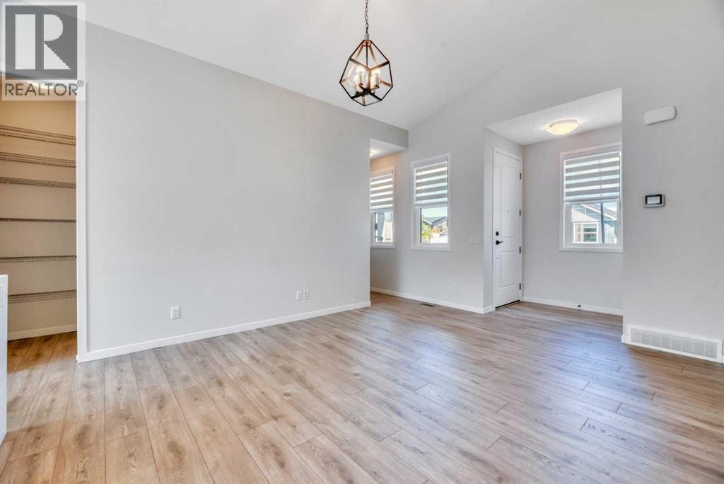 33 Lucas Rise NW — photo 15
