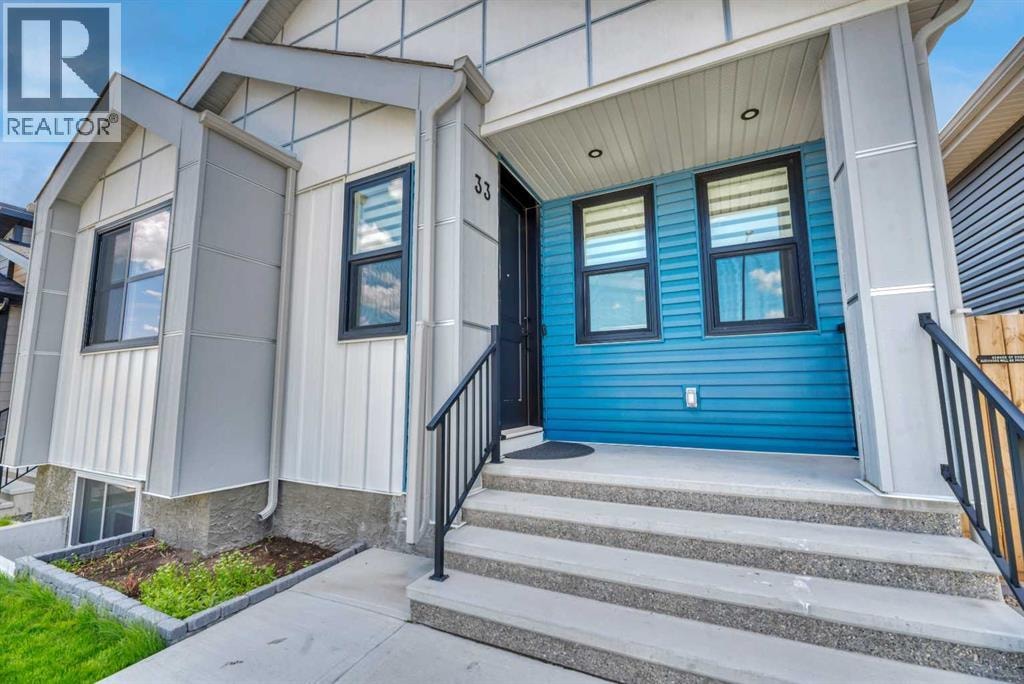 33 Lucas Rise NW — photo 3