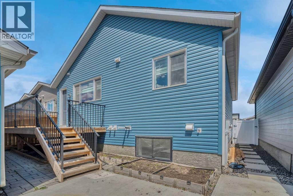 33 Lucas Rise NW — photo 6