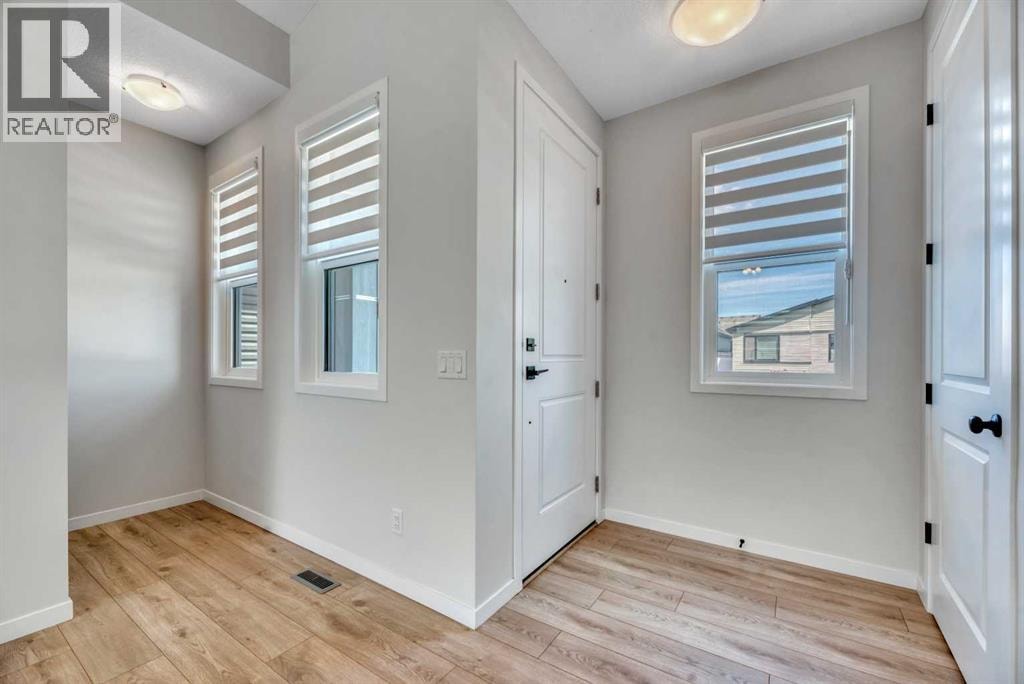 33 Lucas Rise NW — photo 9