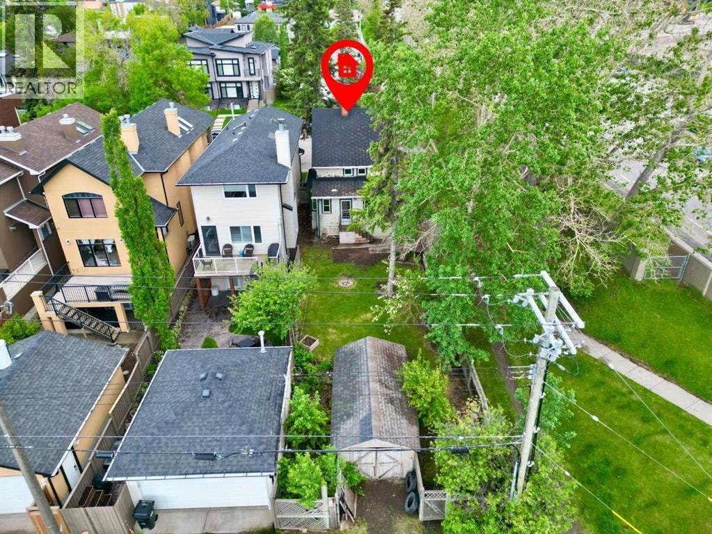 2452 28 Avenue SW — photo 31