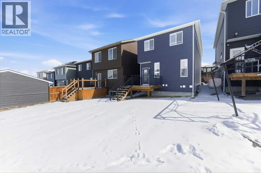 48 Ambleside Crescent NW — photo 32