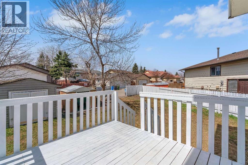68 Templeson Crescent NE — photo 23