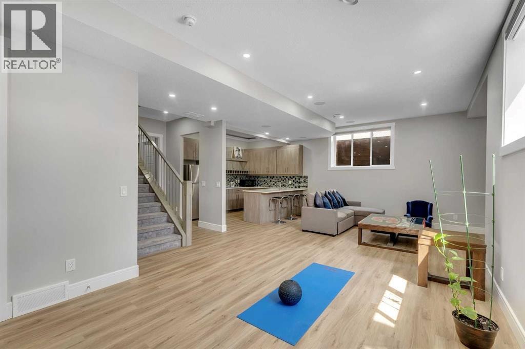 876 East Lakeview Road — photo 35