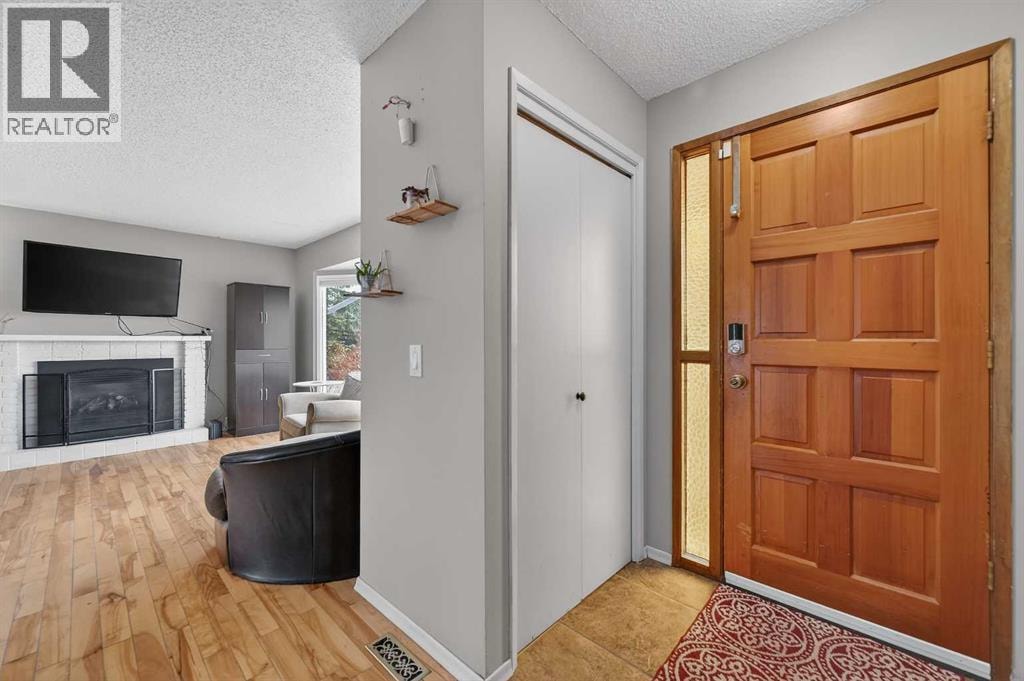 103 Macewan Drive NW — photo 3