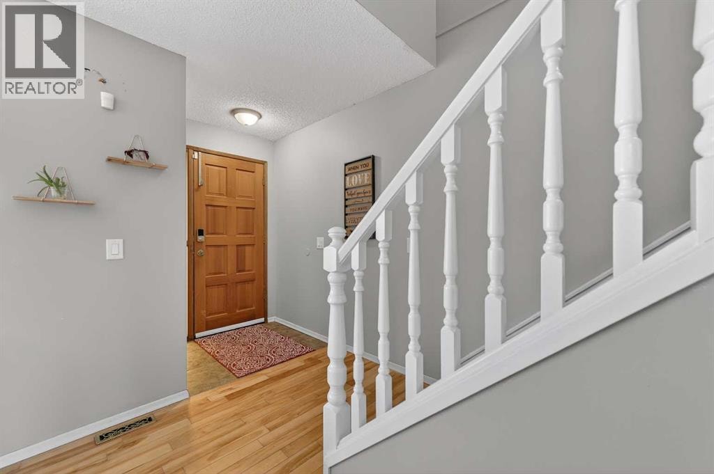 103 Macewan Drive NW — photo 4