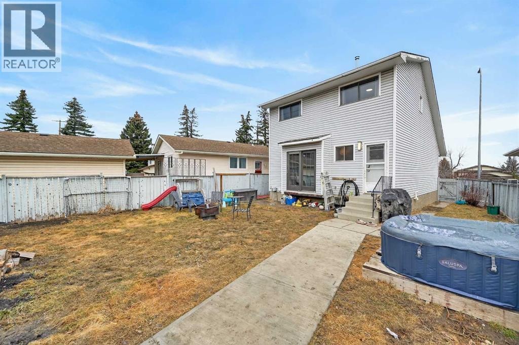 103 Macewan Drive NW — photo 24