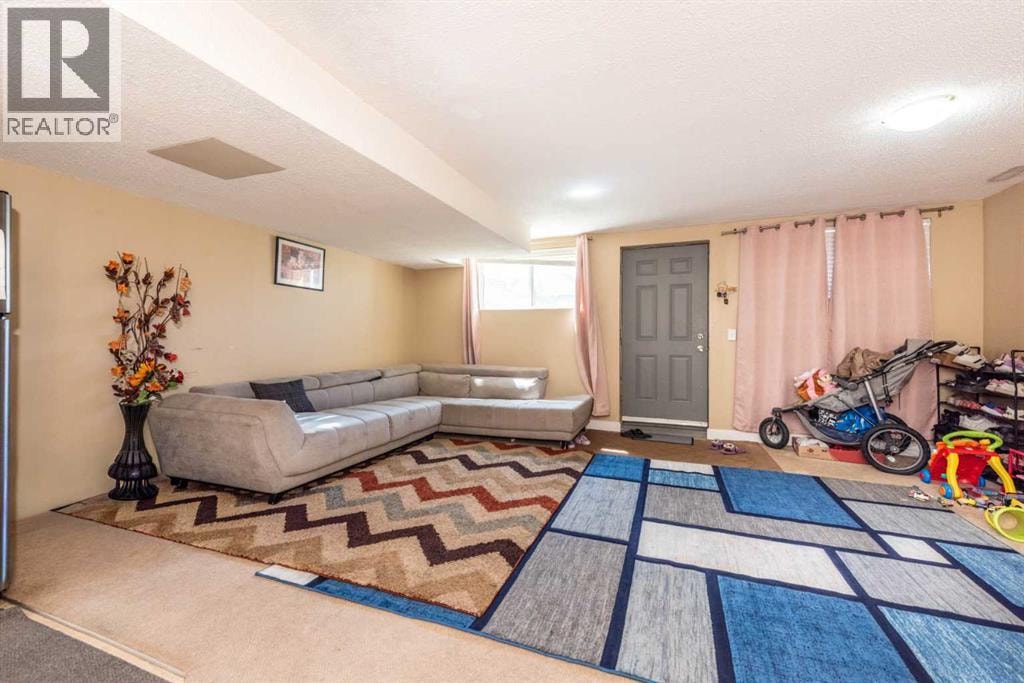 45 Martin Crossing Crescent NE — photo 23