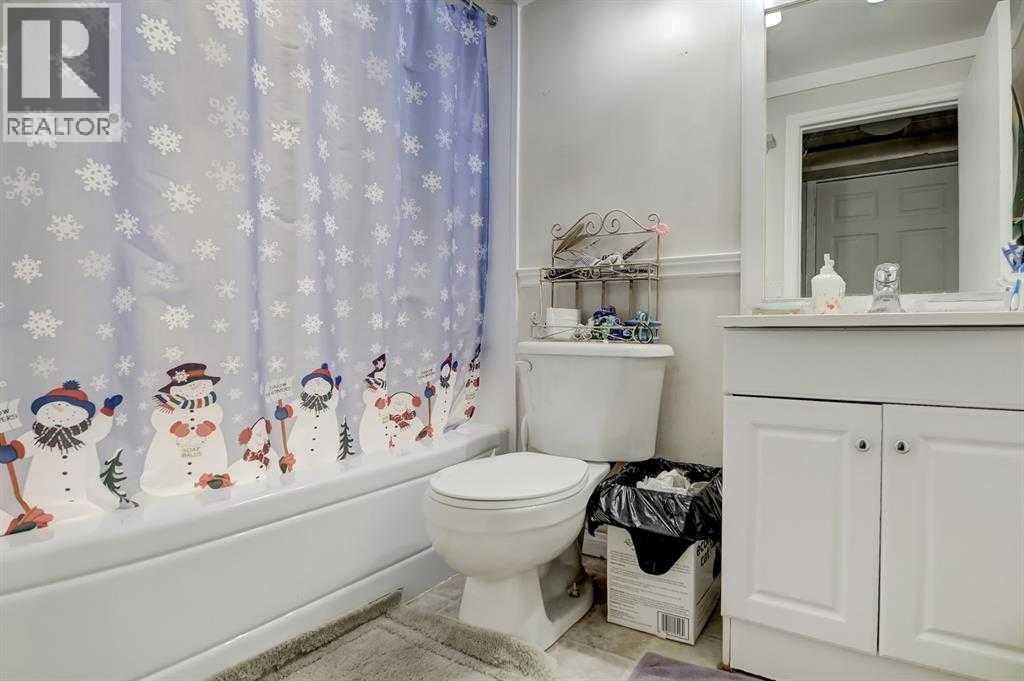 518 54 Avenue SW — photo 6