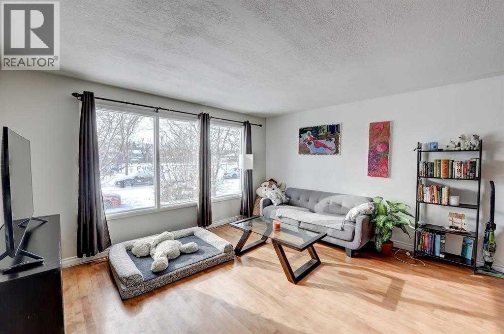 518 54 Avenue SW — photo 3