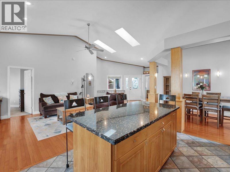 147 Cove Place — photo 20