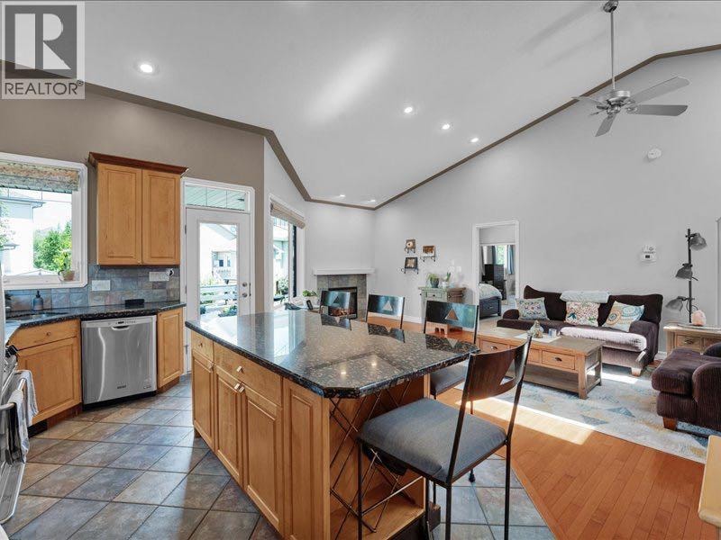 147 Cove Place — photo 16