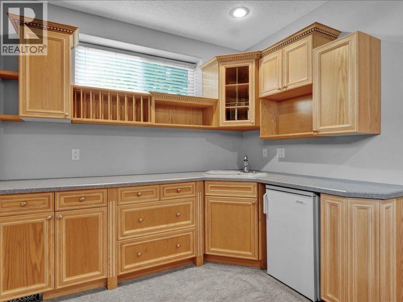 147 Cove Place — photo 34