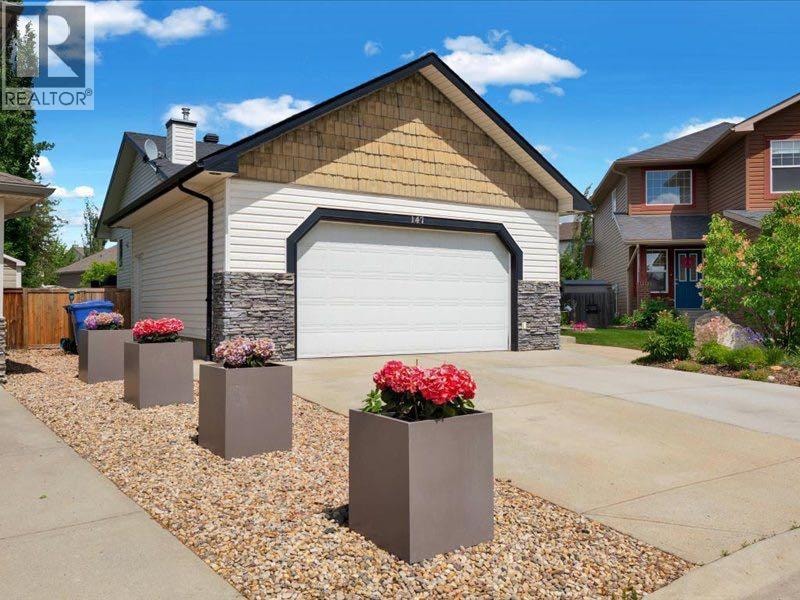 147 Cove Place — photo 3