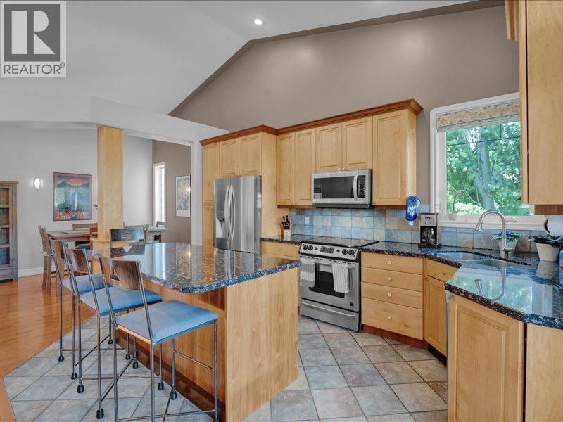 147 Cove Place — photo 15