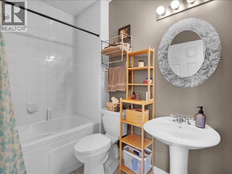147 Cove Place — photo 35