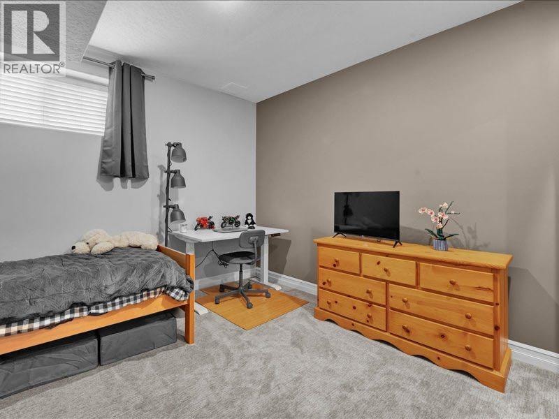 147 Cove Place — photo 37
