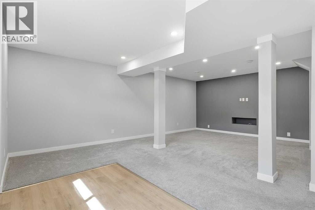 176 Walcrest Boulevard SE — photo 26