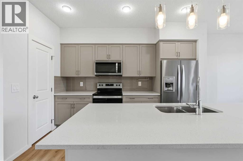 176 Walcrest Boulevard SE — photo 3