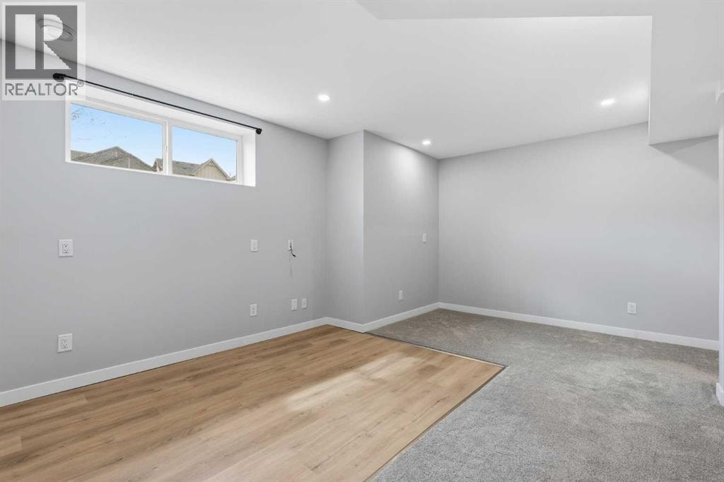 176 Walcrest Boulevard SE — photo 25