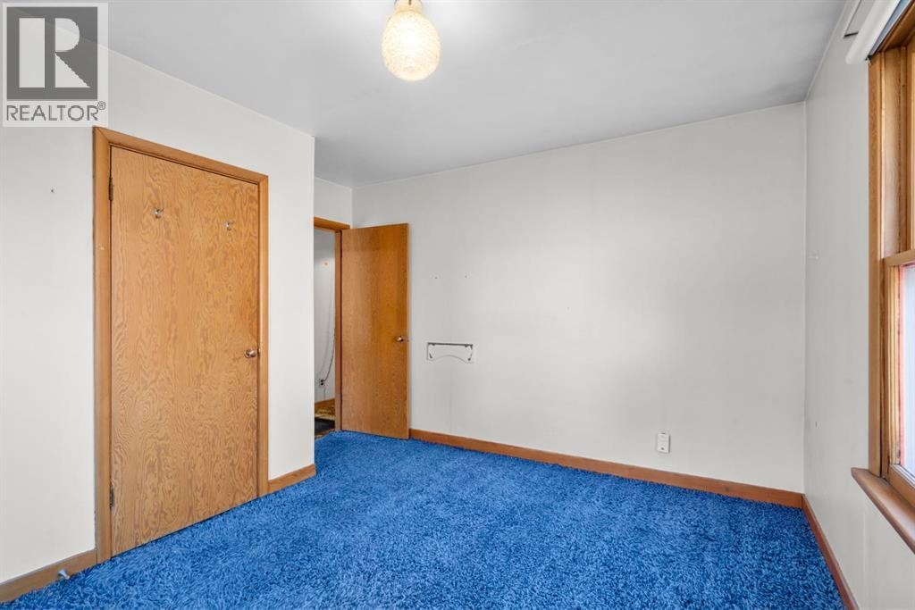 332 Third Street W — photo 18