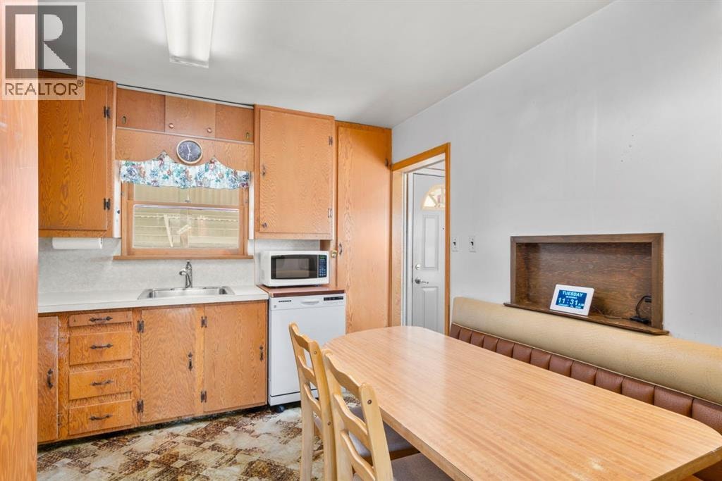 332 Third Street W — photo 11