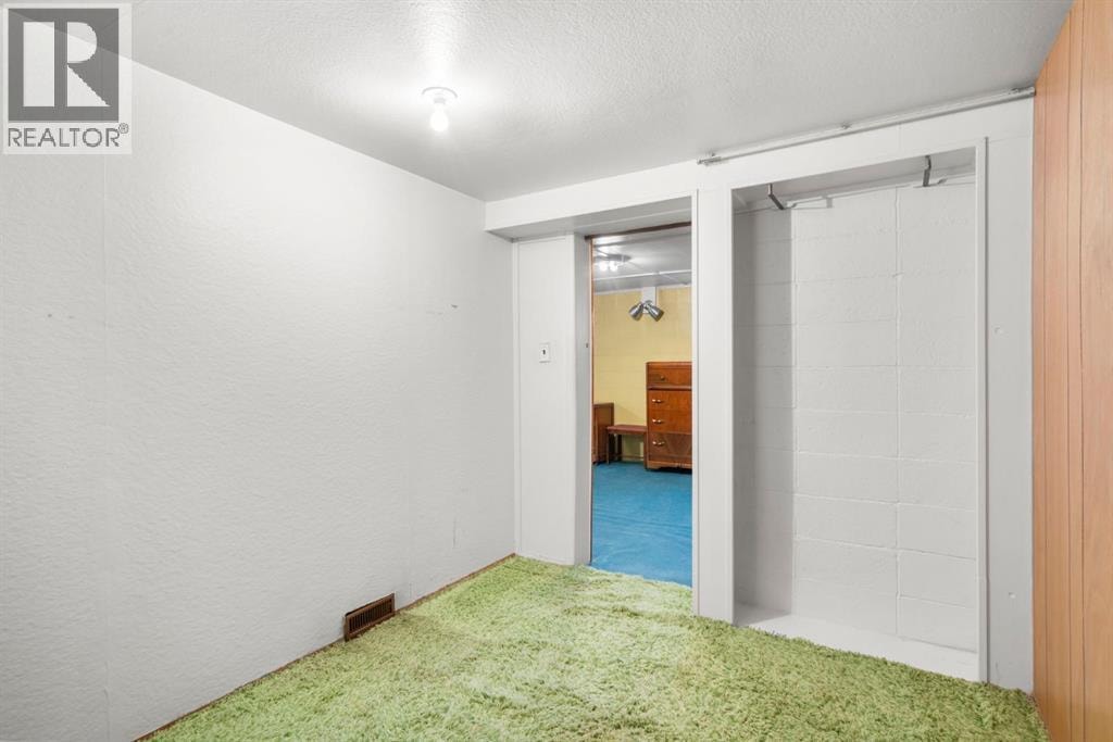 332 Third Street W — photo 26