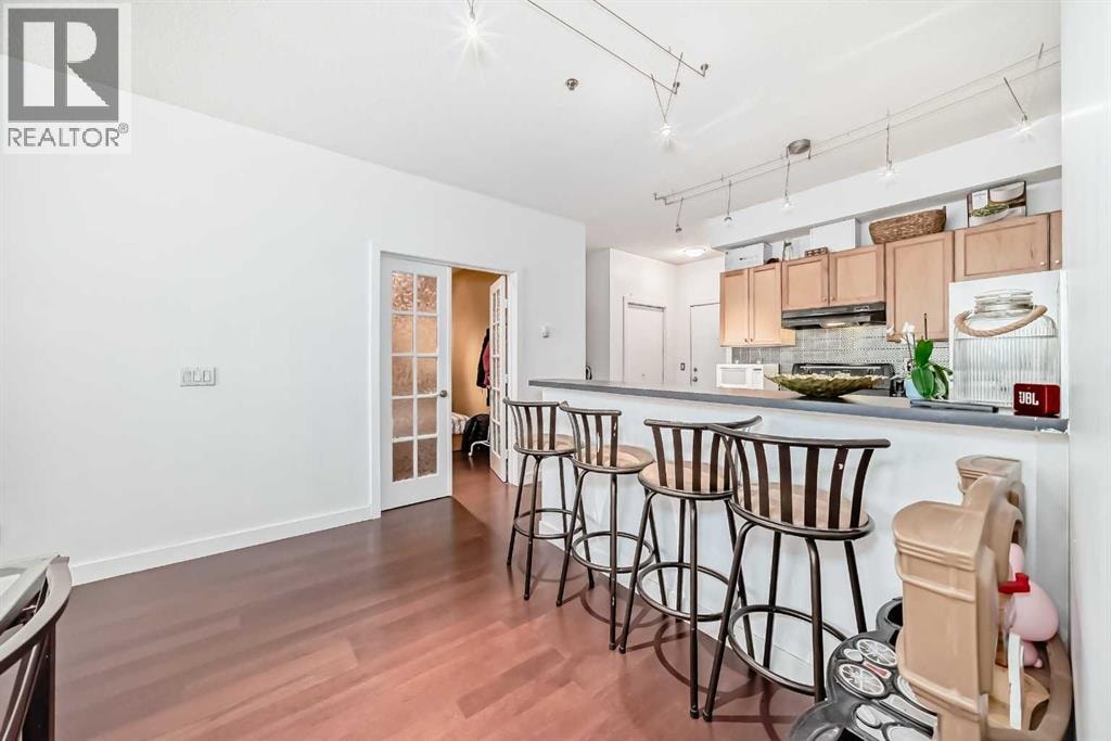 201, 1000 15 Avenue SW — photo 13