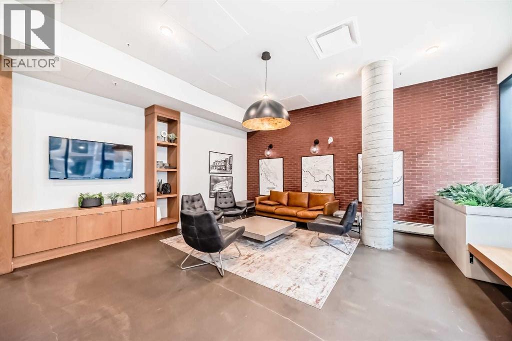 612, 4138 University Avenue NW — photo 9