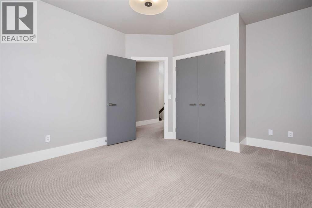 5024 21 Street SW — photo 31