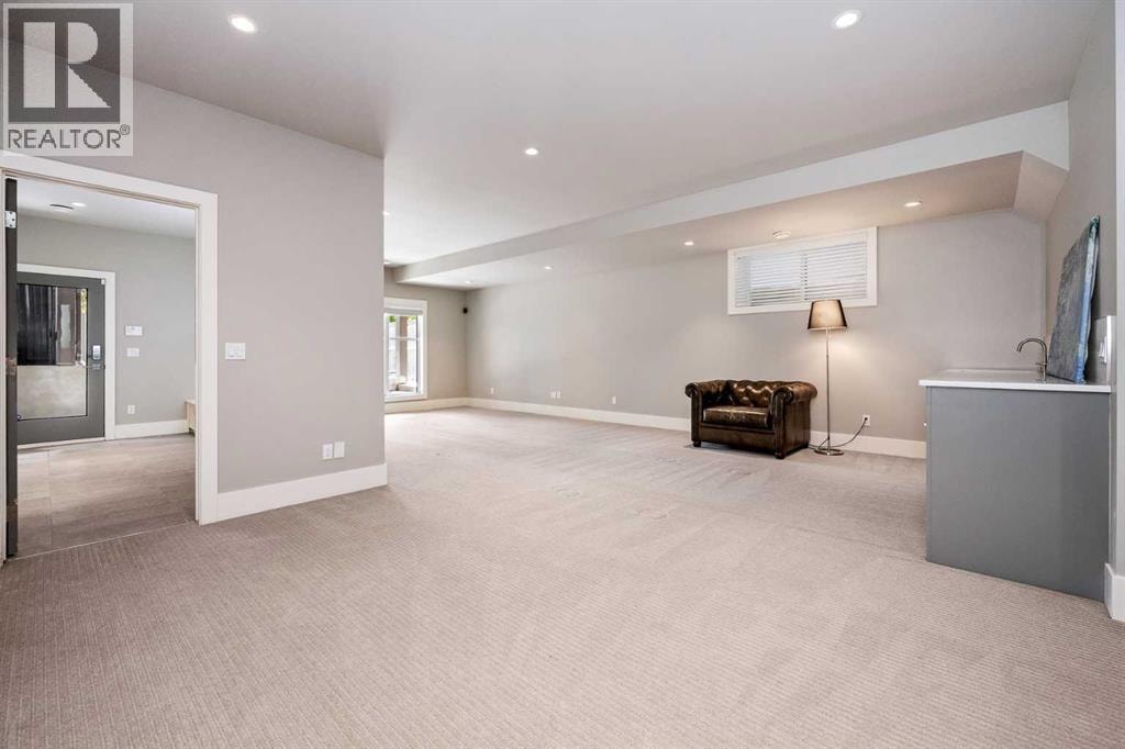 5024 21 Street SW — photo 39