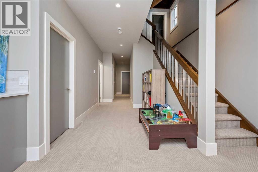 5024 21 Street SW — photo 41