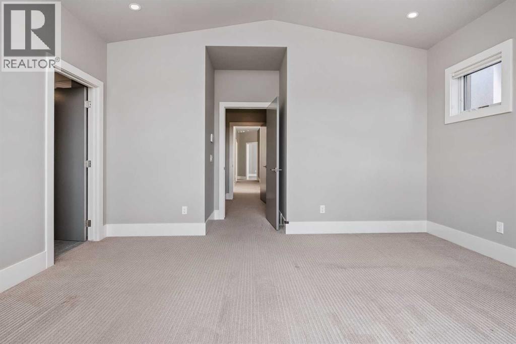 5024 21 Street SW — photo 27